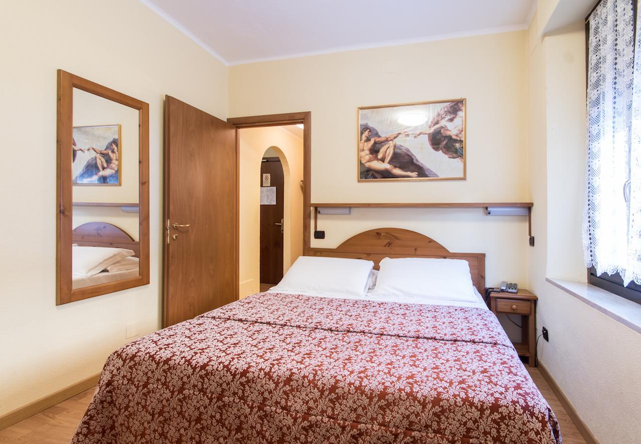 Limone Palace Aparthotel Лимоне Пиемонте Екстериор снимка