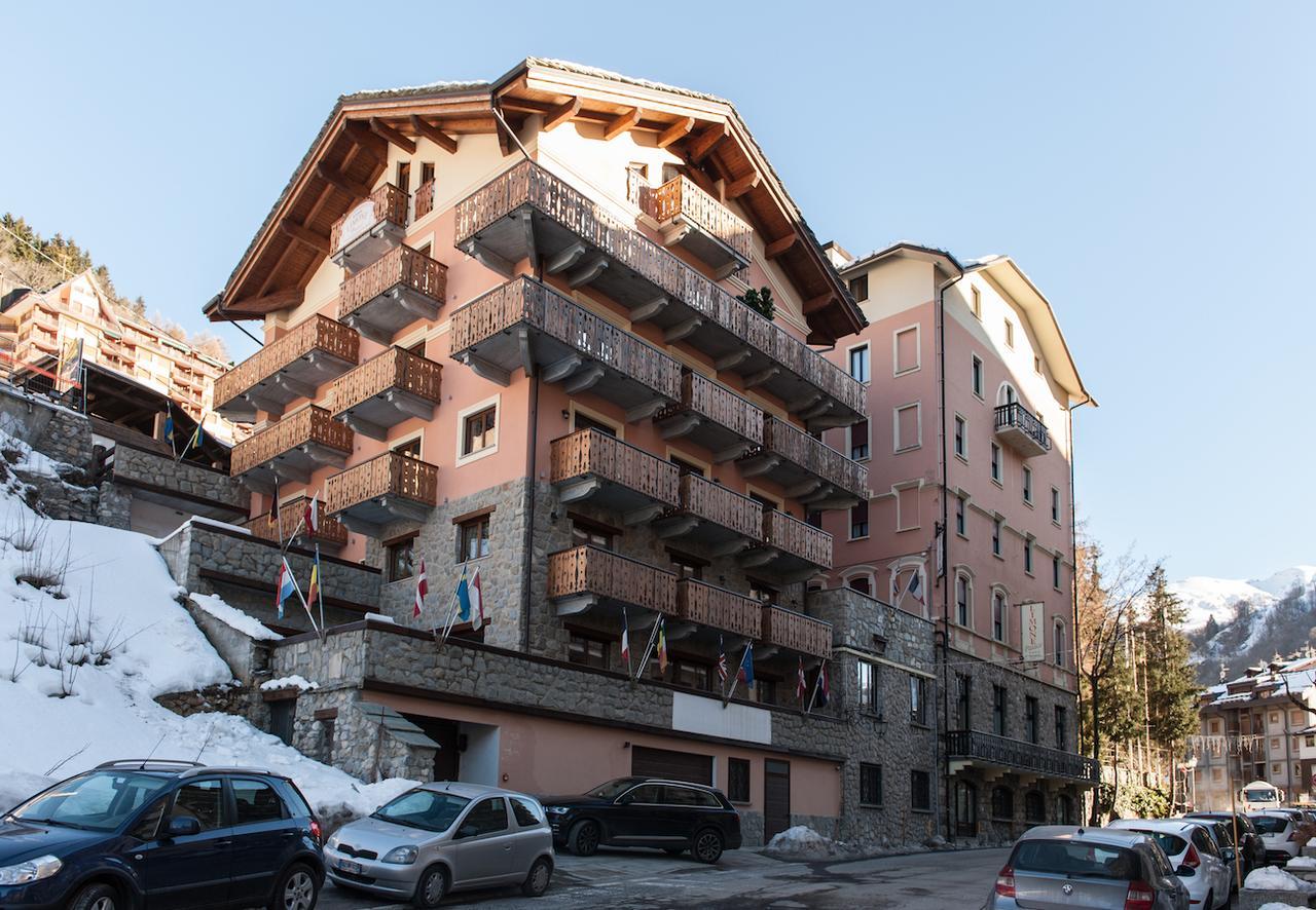 Limone Palace Aparthotel Лимоне Пиемонте Екстериор снимка