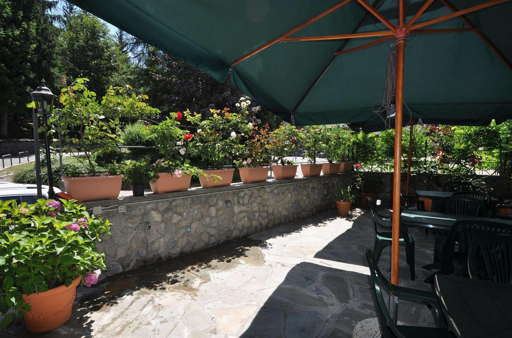 Limone Palace Aparthotel Лимоне Пиемонте Екстериор снимка