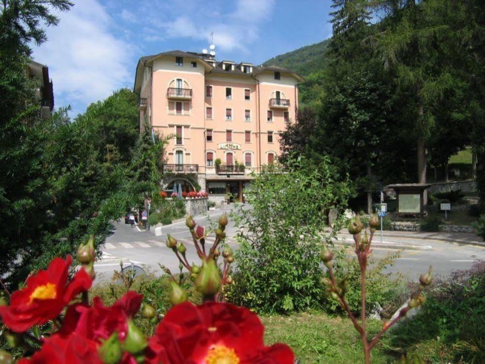 Limone Palace Aparthotel Лимоне Пиемонте Екстериор снимка