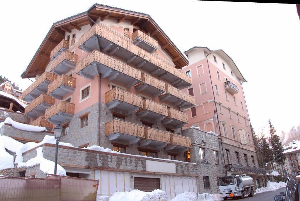 Limone Palace Aparthotel Лимоне Пиемонте Екстериор снимка