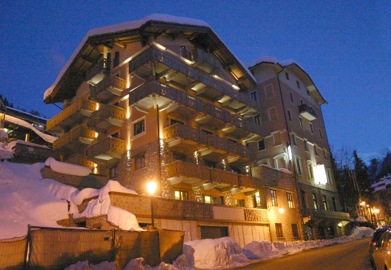 Limone Palace Aparthotel Лимоне Пиемонте Екстериор снимка